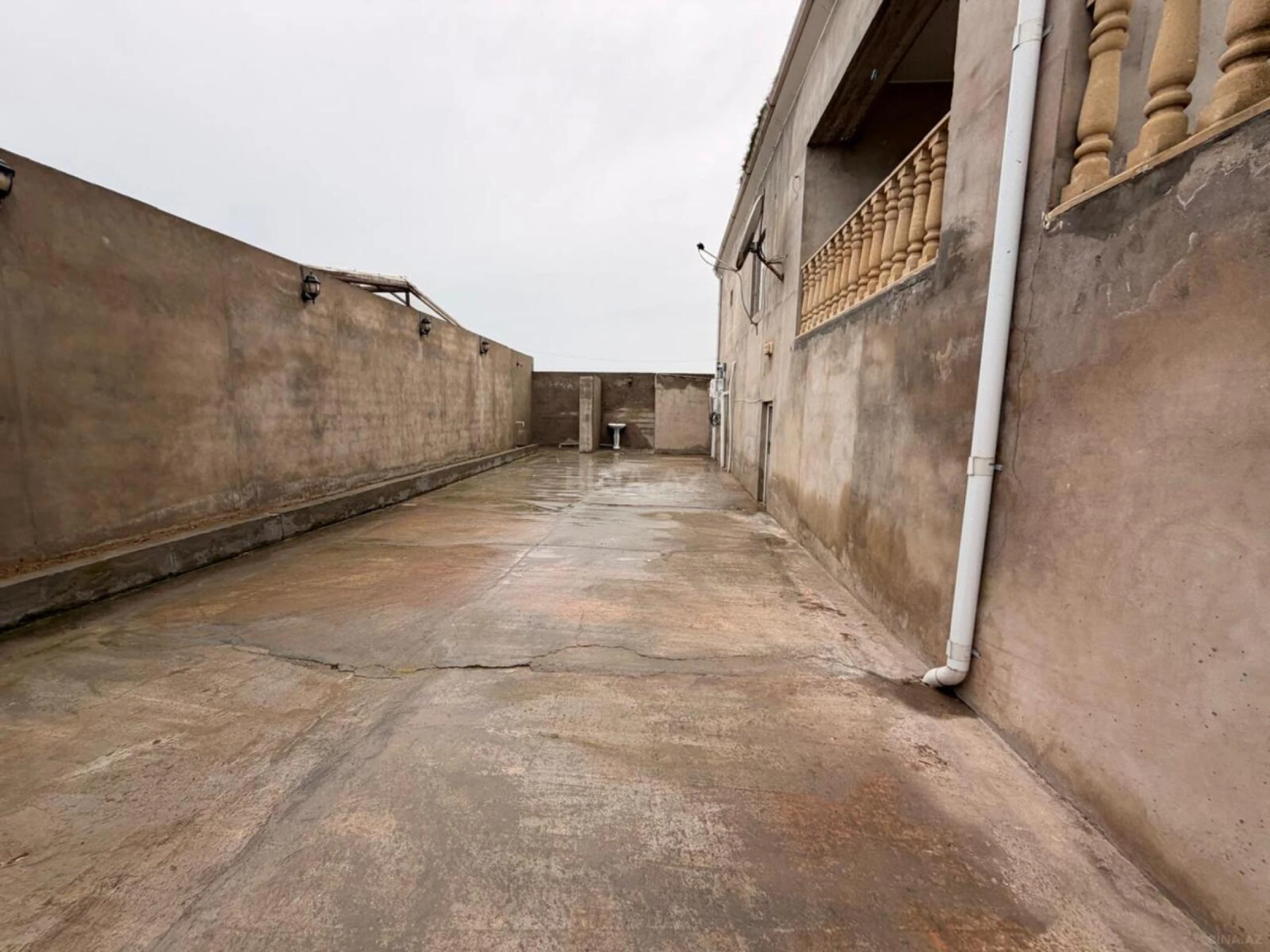 Satılır 3 otaqlı həyət evi 220 m²