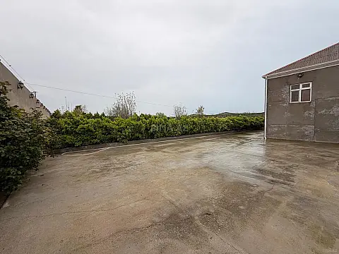 Satılır 3 otaqlı həyət evi 220 m²