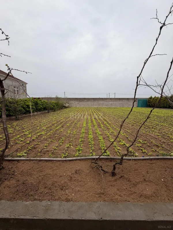 Satılır 3 otaqlı həyət evi 220 m²