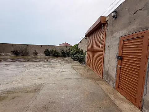 Satılır 3 otaqlı həyət evi 220 m²
