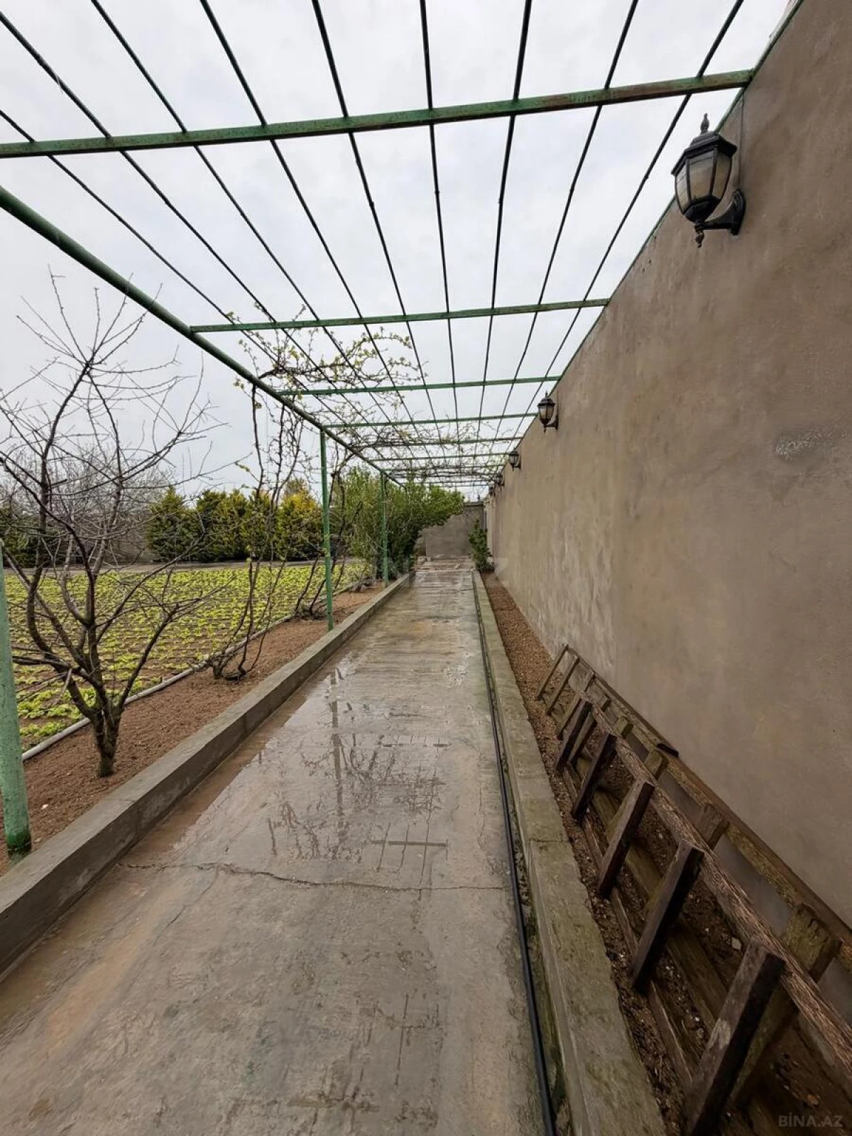 Satılır 3 otaqlı həyət evi 220 m²