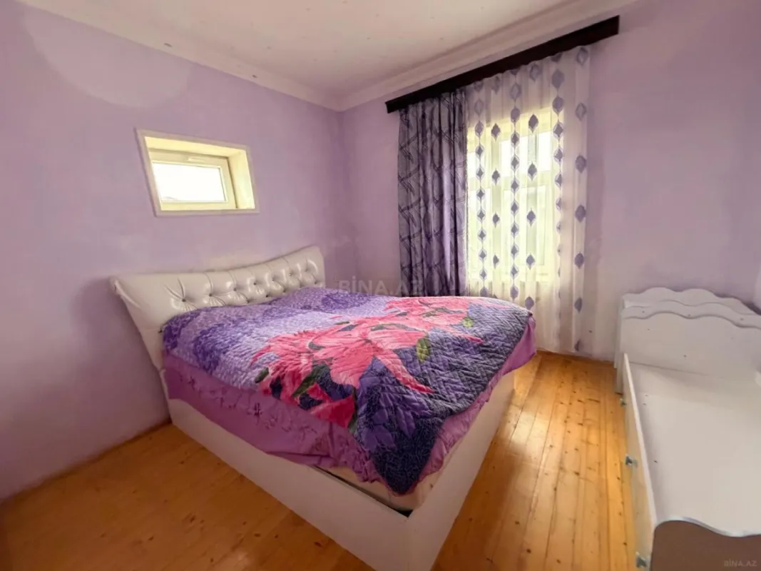 Satılır 3 otaqlı həyət evi 220 m²