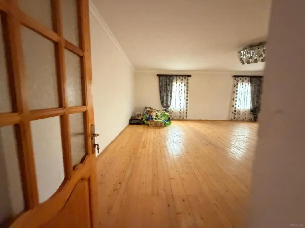 Satılır 3 otaqlı həyət evi 220 m²