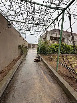 Satılır 3 otaqlı həyət evi 220 m²