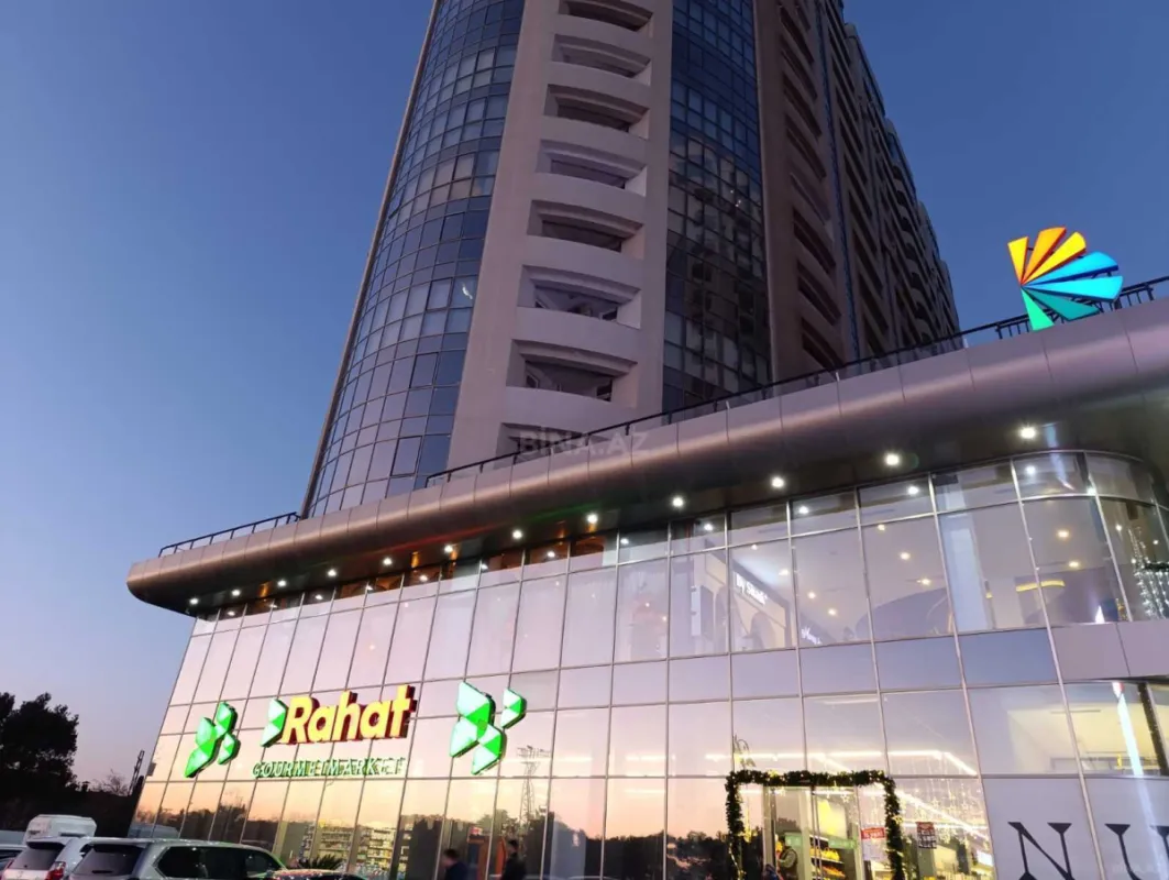 Satılır 4 otaqlı mənzil 200 m²