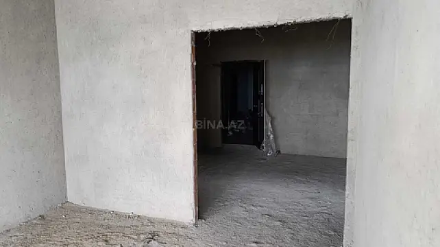 Satılır 4 otaqlı mənzil 200 m²