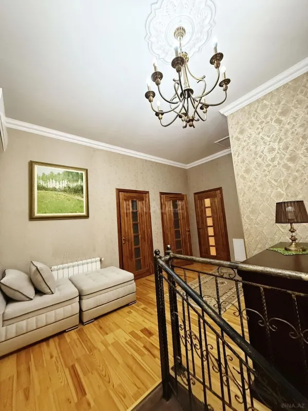 Satılır 4 otaqlı həyət evi 220 m²