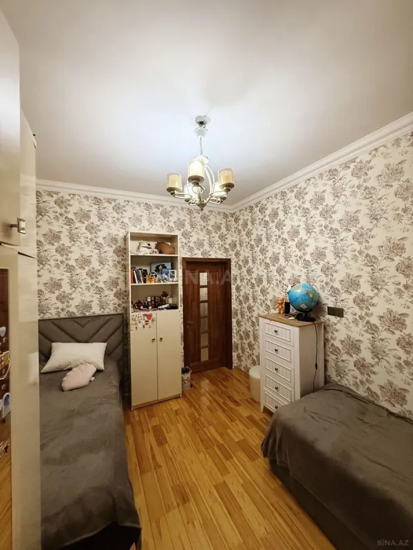 Satılır 4 otaqlı həyət evi 220 m²