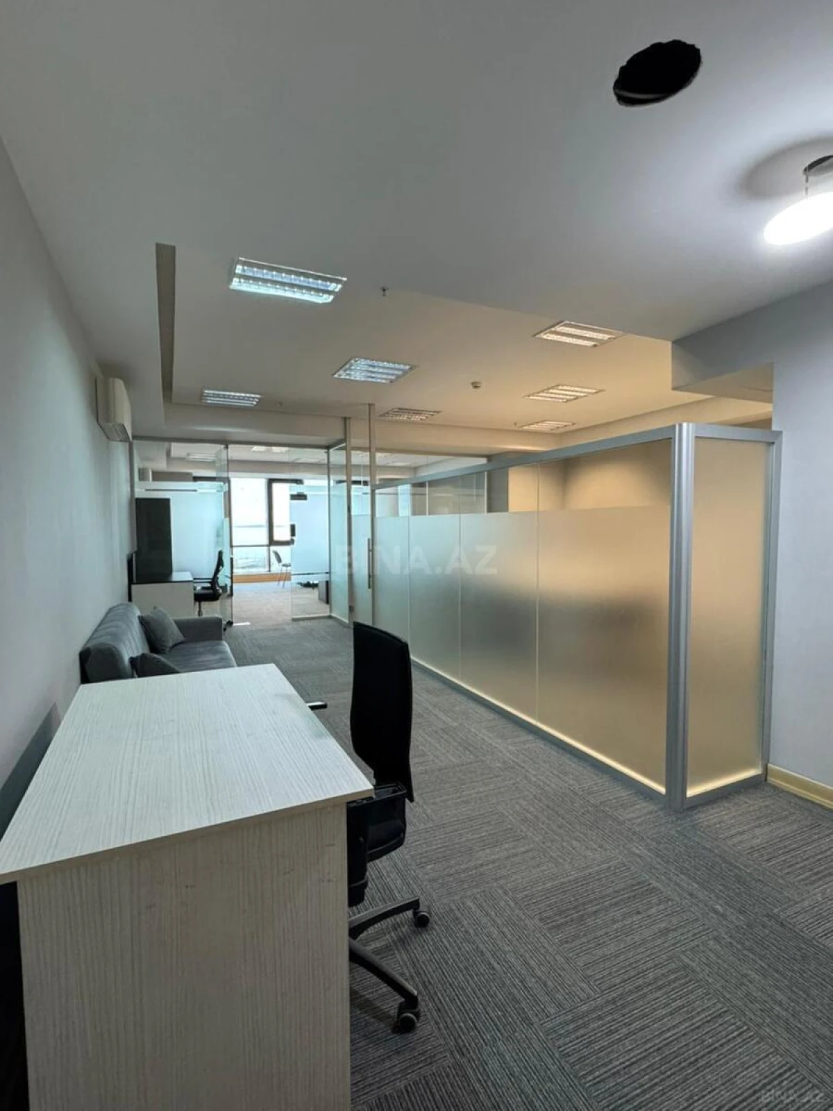 Kirayə verilir 3 otaqlı ofis 100 m²