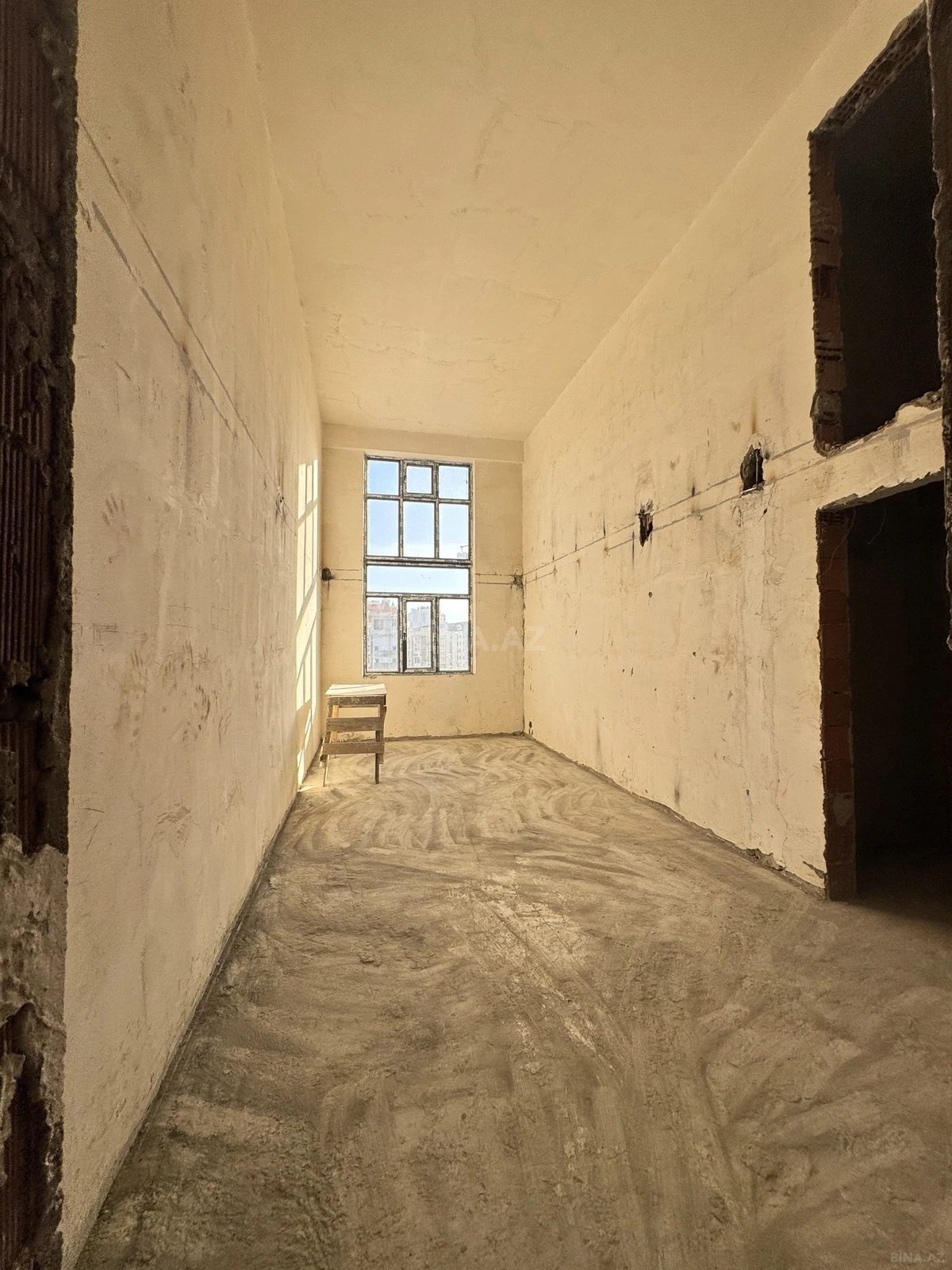 Satılır 3 otaqlı mənzil 117 m²