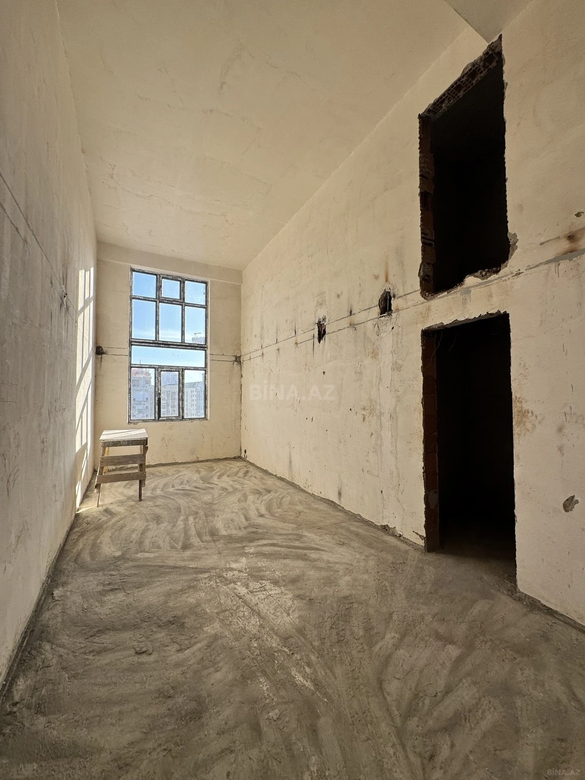 Satılır 3 otaqlı mənzil 117 m²