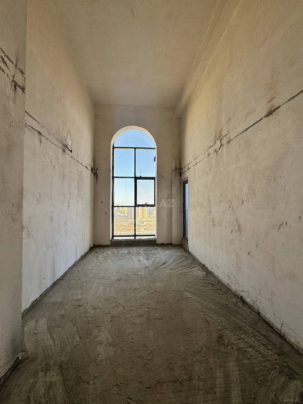 Satılır 3 otaqlı mənzil 117 m²