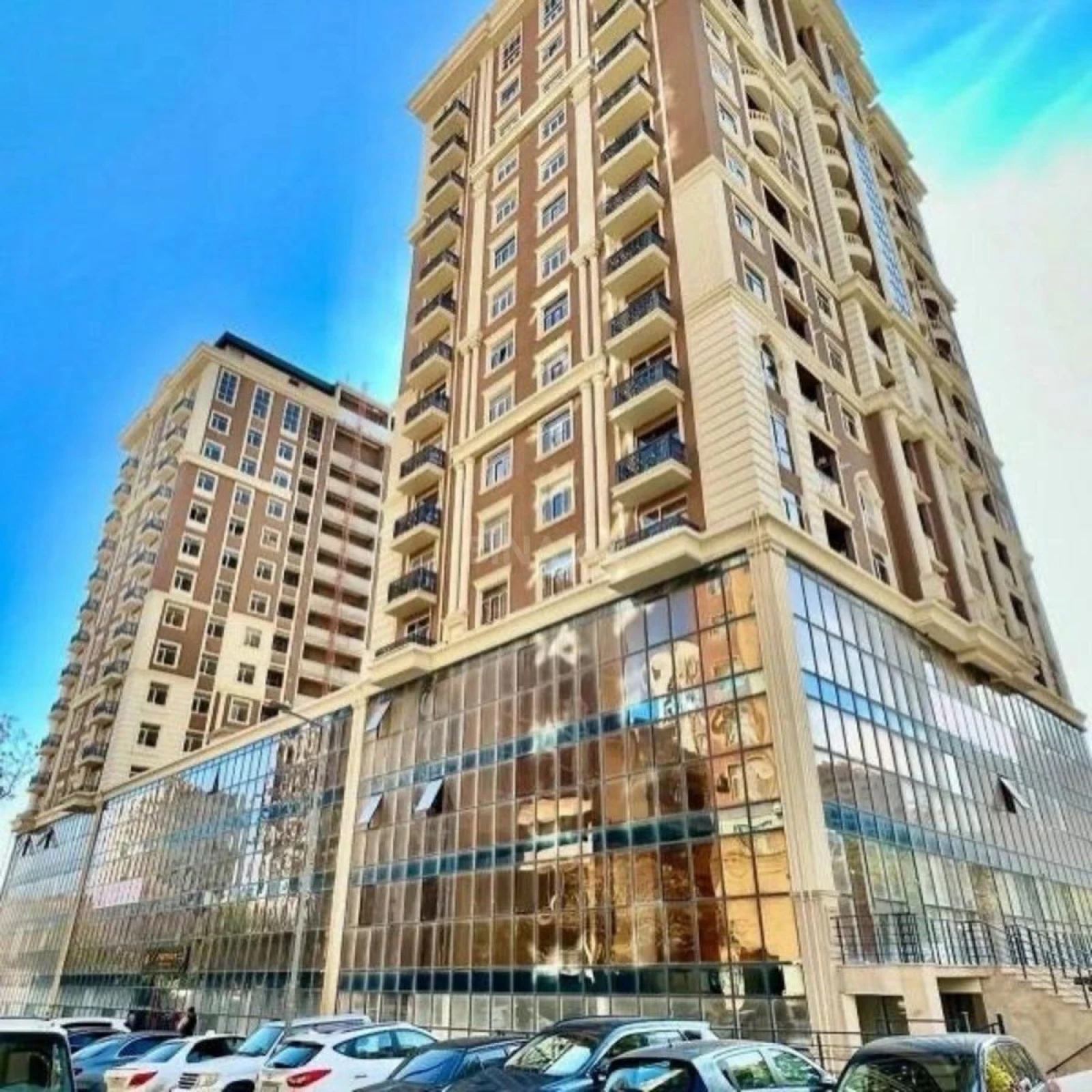 Satılır 3 otaqlı mənzil 117 m²