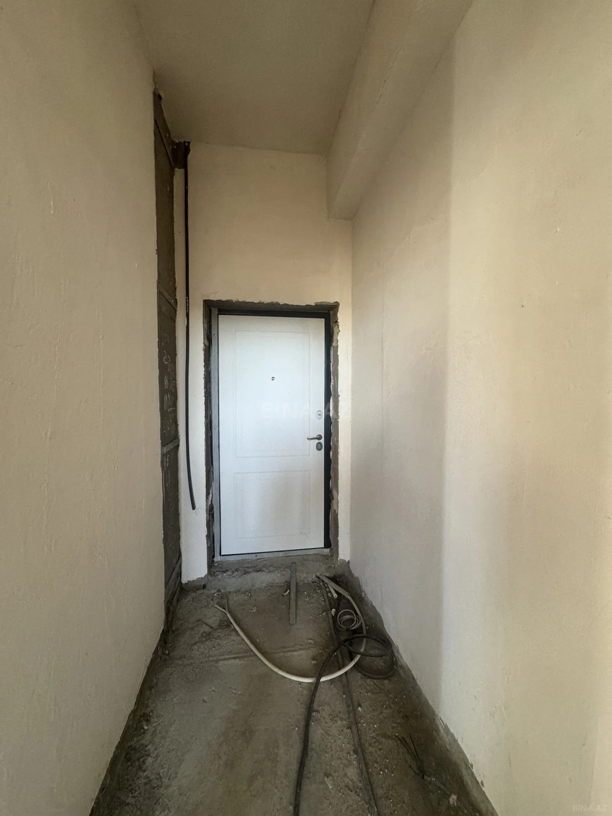 Satılır 3 otaqlı mənzil 117 m²