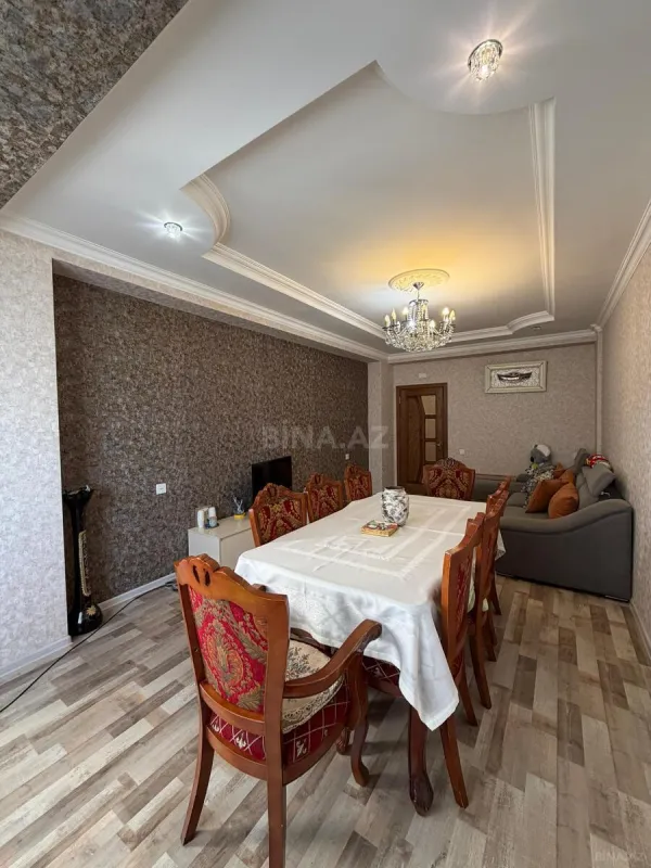 Satılır 2 otaqlı mənzil 71 m²