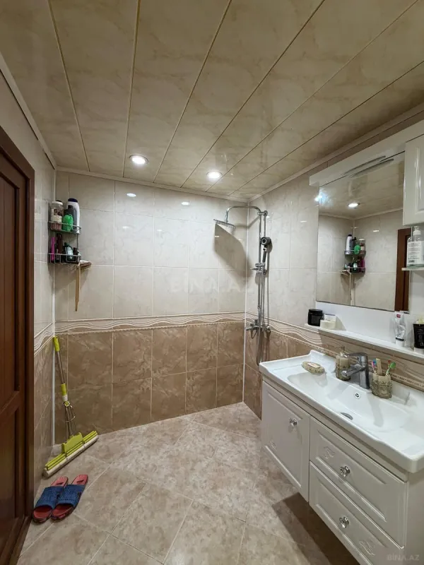 Satılır 2 otaqlı mənzil 71 m²