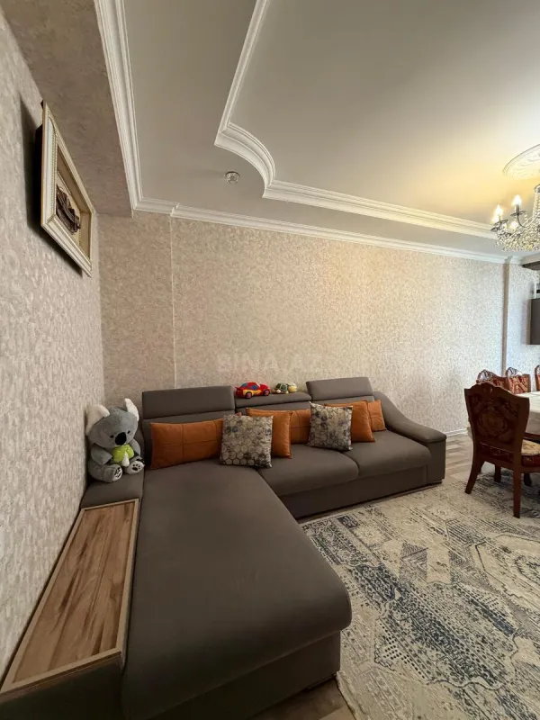 Satılır 2 otaqlı mənzil 71 m²