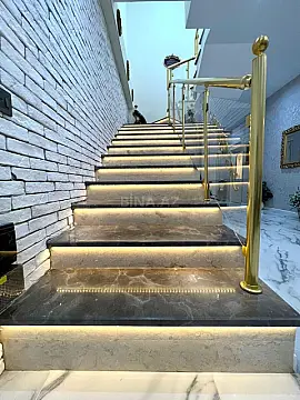 Satılır 5 otaqlı mənzil 505 m²