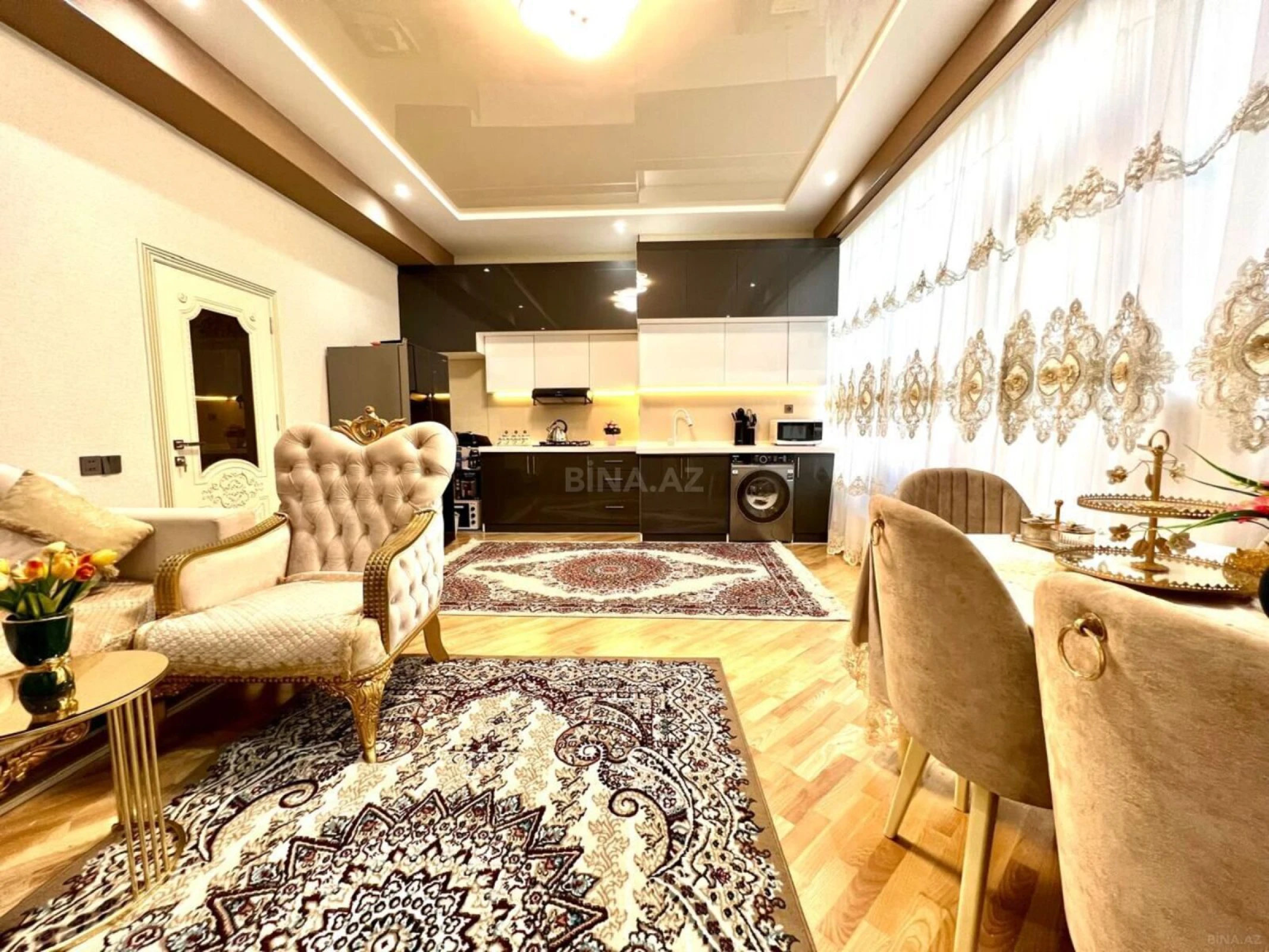 Satılır 5 otaqlı mənzil 505 m²