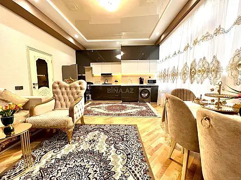 Satılır 5 otaqlı mənzil 505 m²