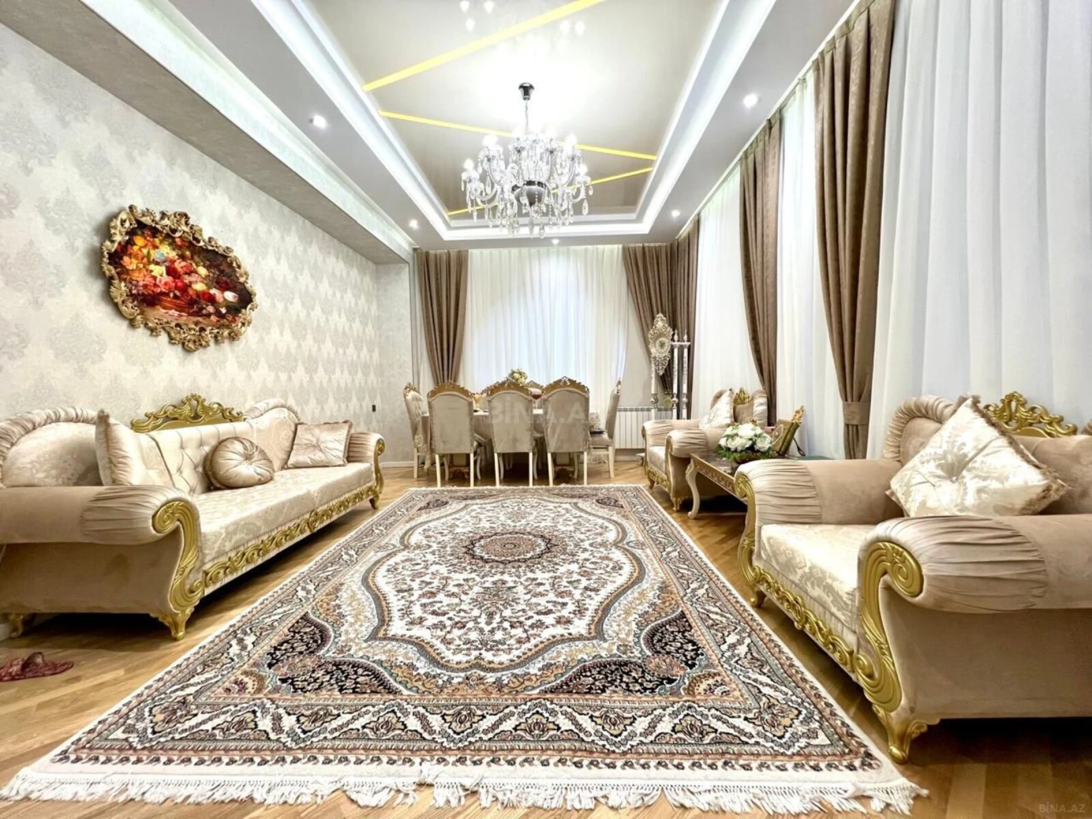 Satılır 5 otaqlı mənzil 505 m²