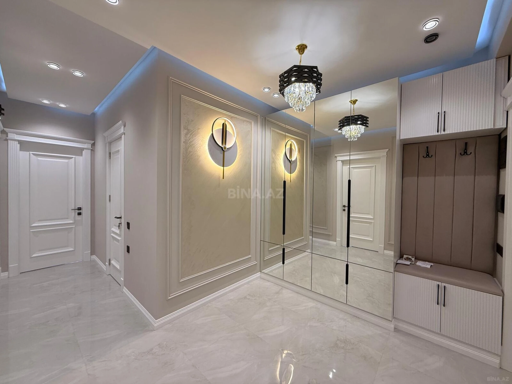 Satılır 4 otaqlı mənzil 140 m²