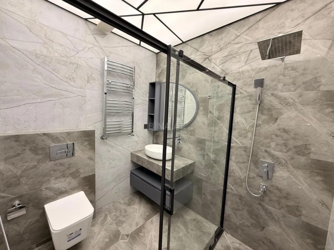 Satılır 4 otaqlı mənzil 140 m²