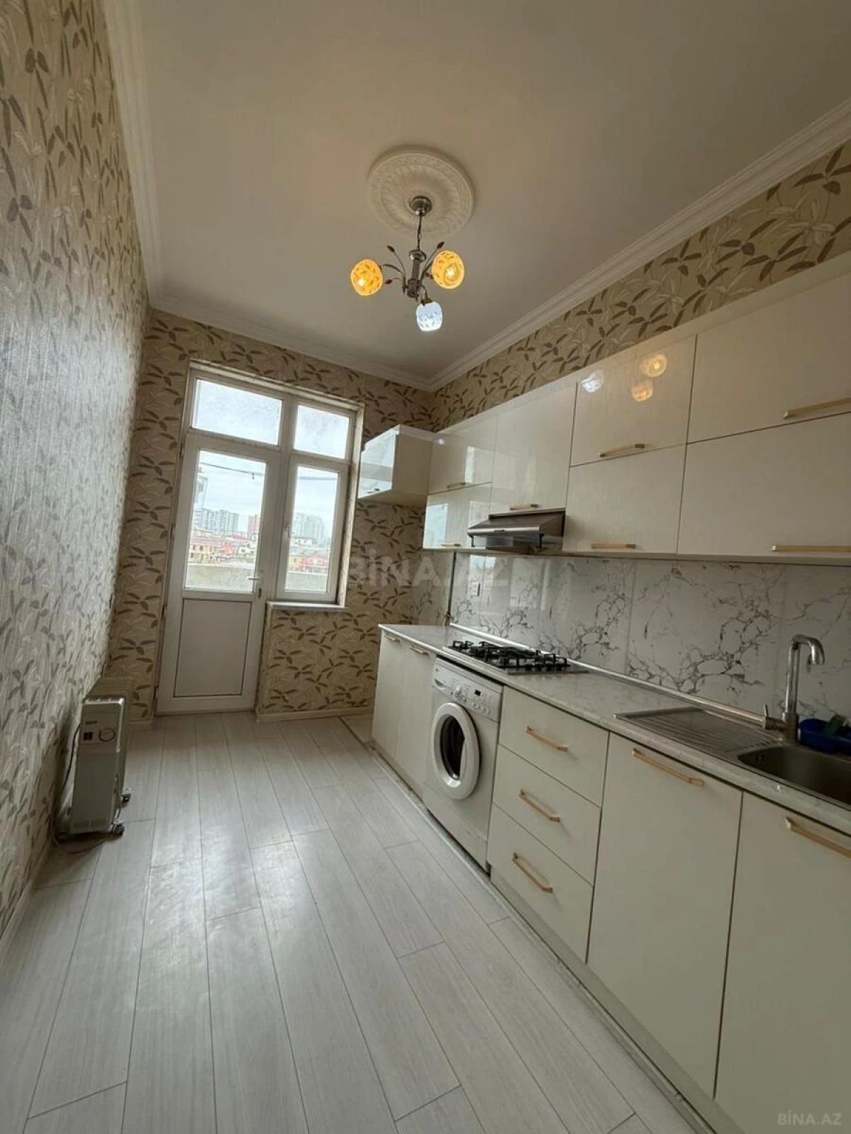 Kirayə verilir 2 otaqlı mənzil 65 m²
