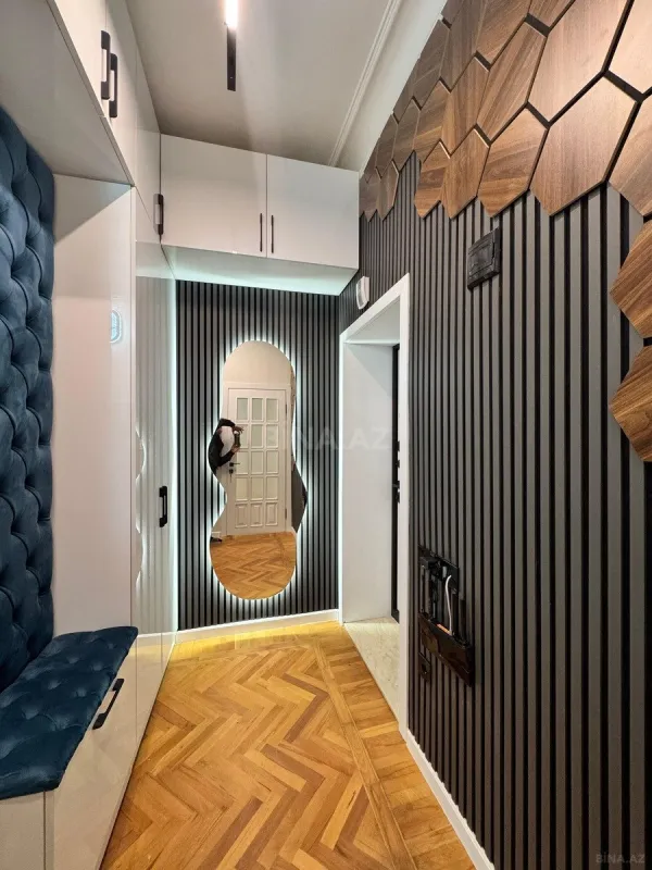 Satılır 5 otaqlı mənzil 140 m²