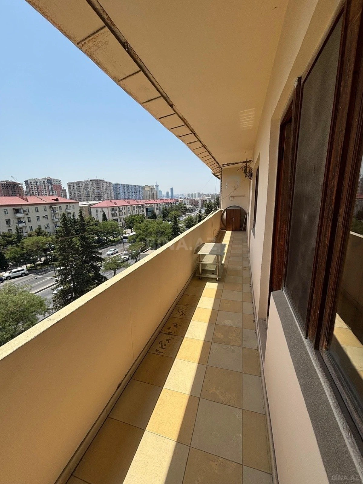 Kirayə verilir 4 otaqlı mənzil 100 m²