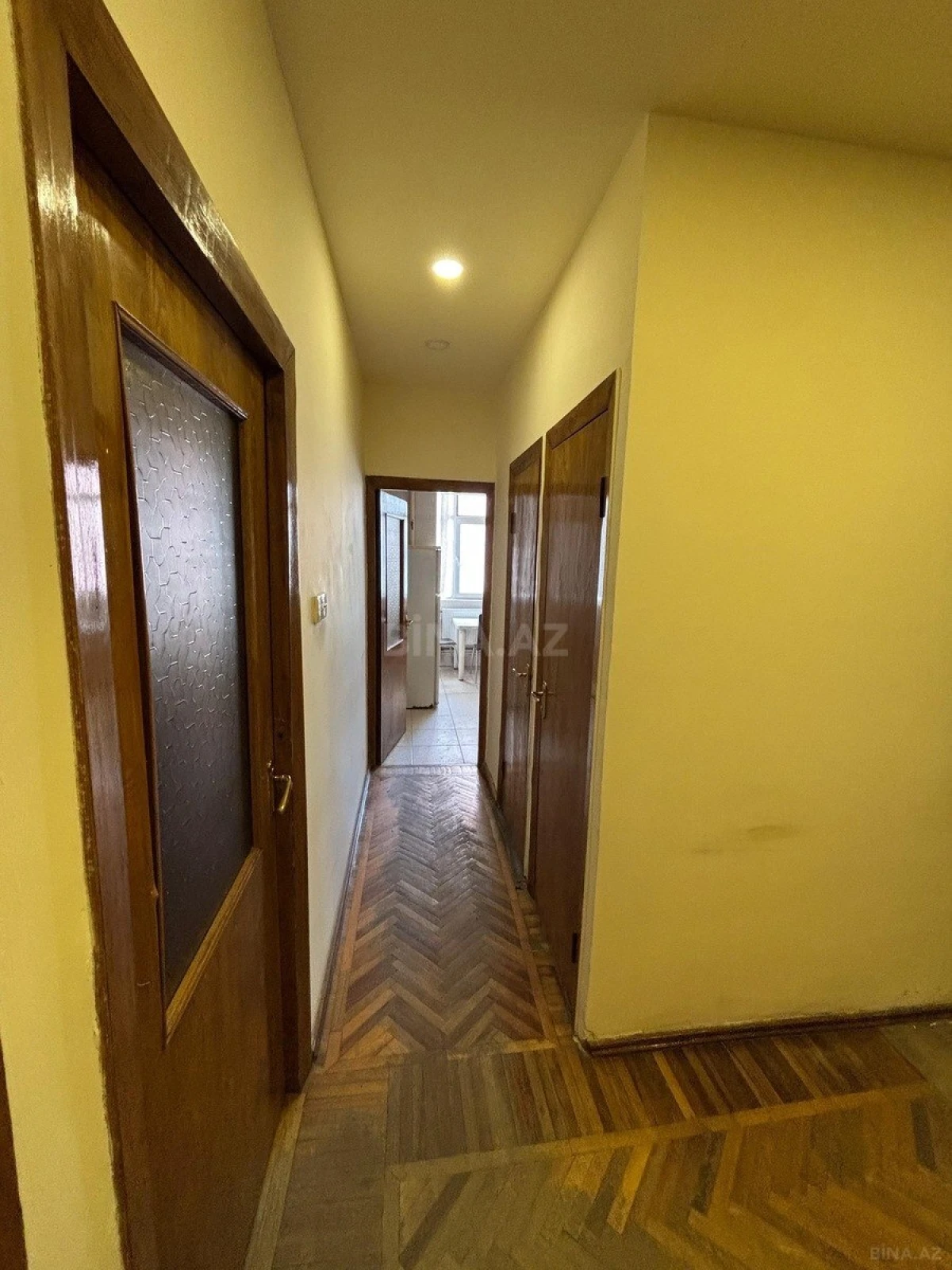 Kirayə verilir 4 otaqlı mənzil 100 m²