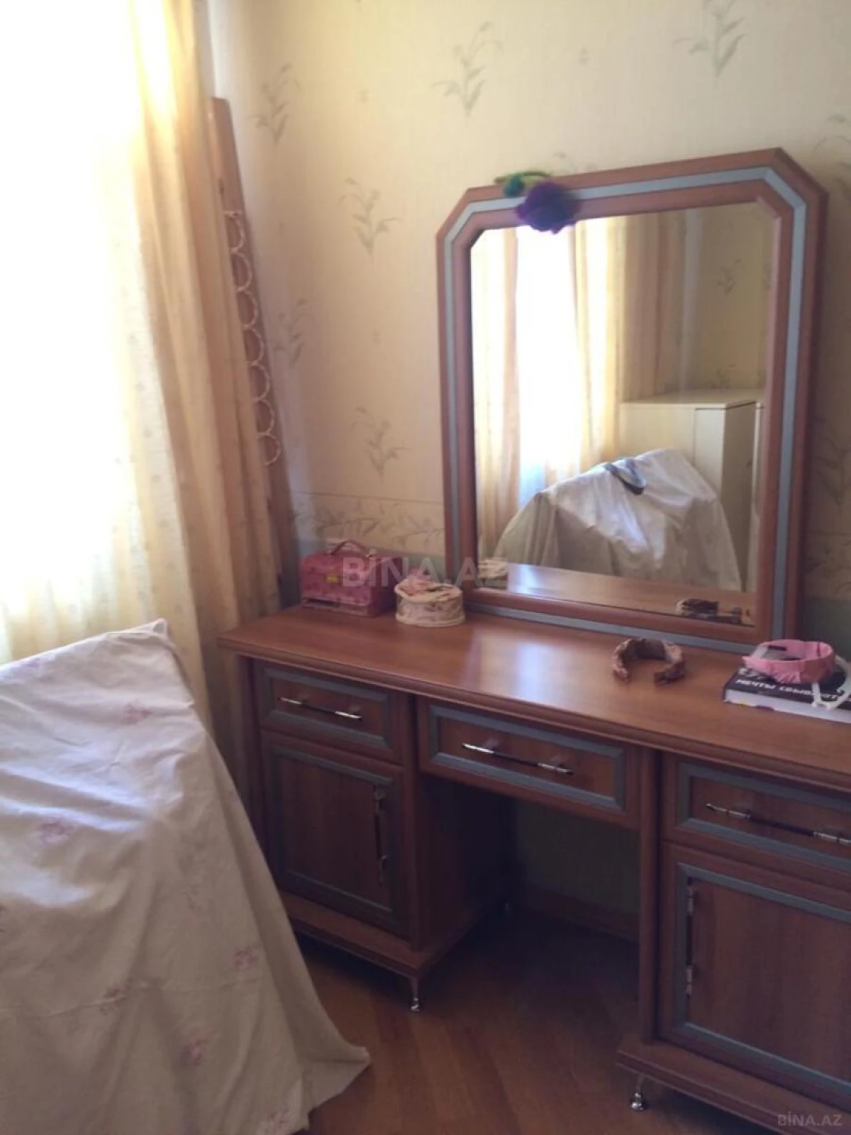 Satılır 4 otaqlı mənzil 102 m²