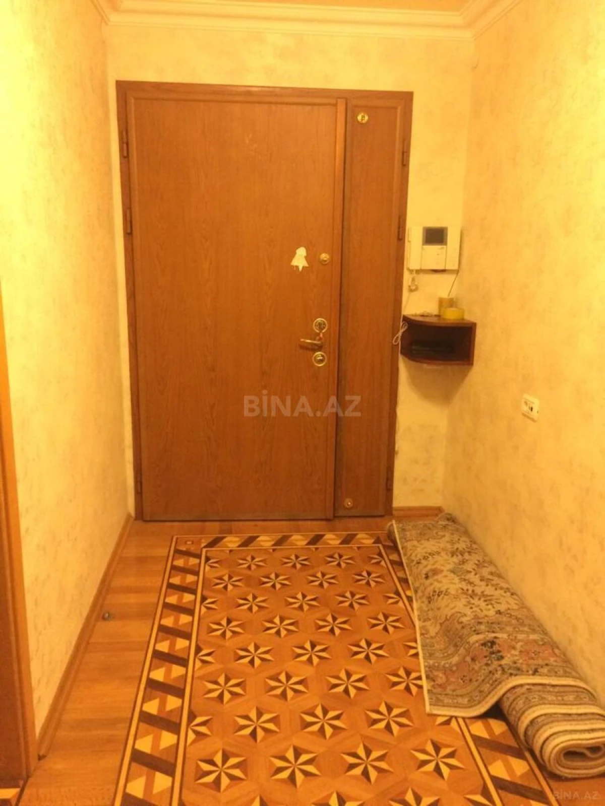 Satılır 4 otaqlı mənzil 102 m²