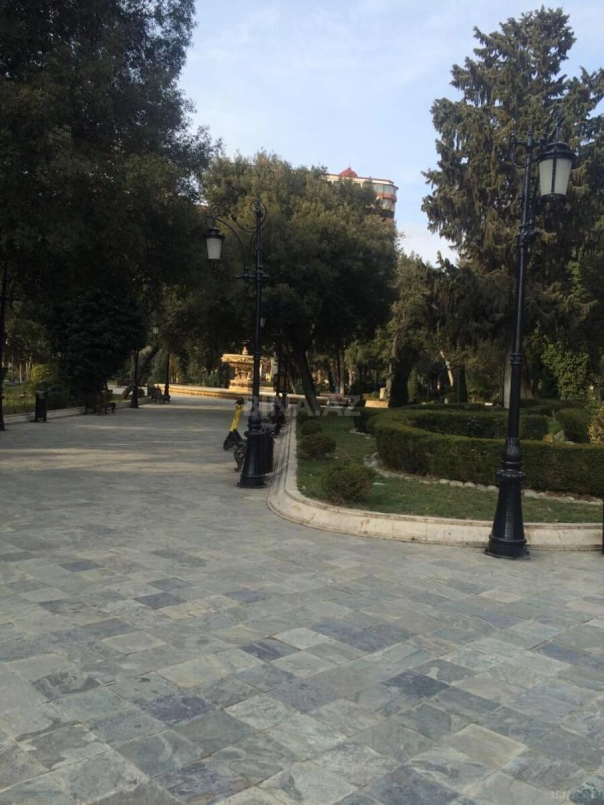 Satılır 4 otaqlı mənzil 102 m²