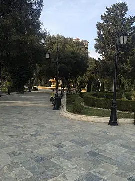 Satılır 4 otaqlı mənzil 102 m²