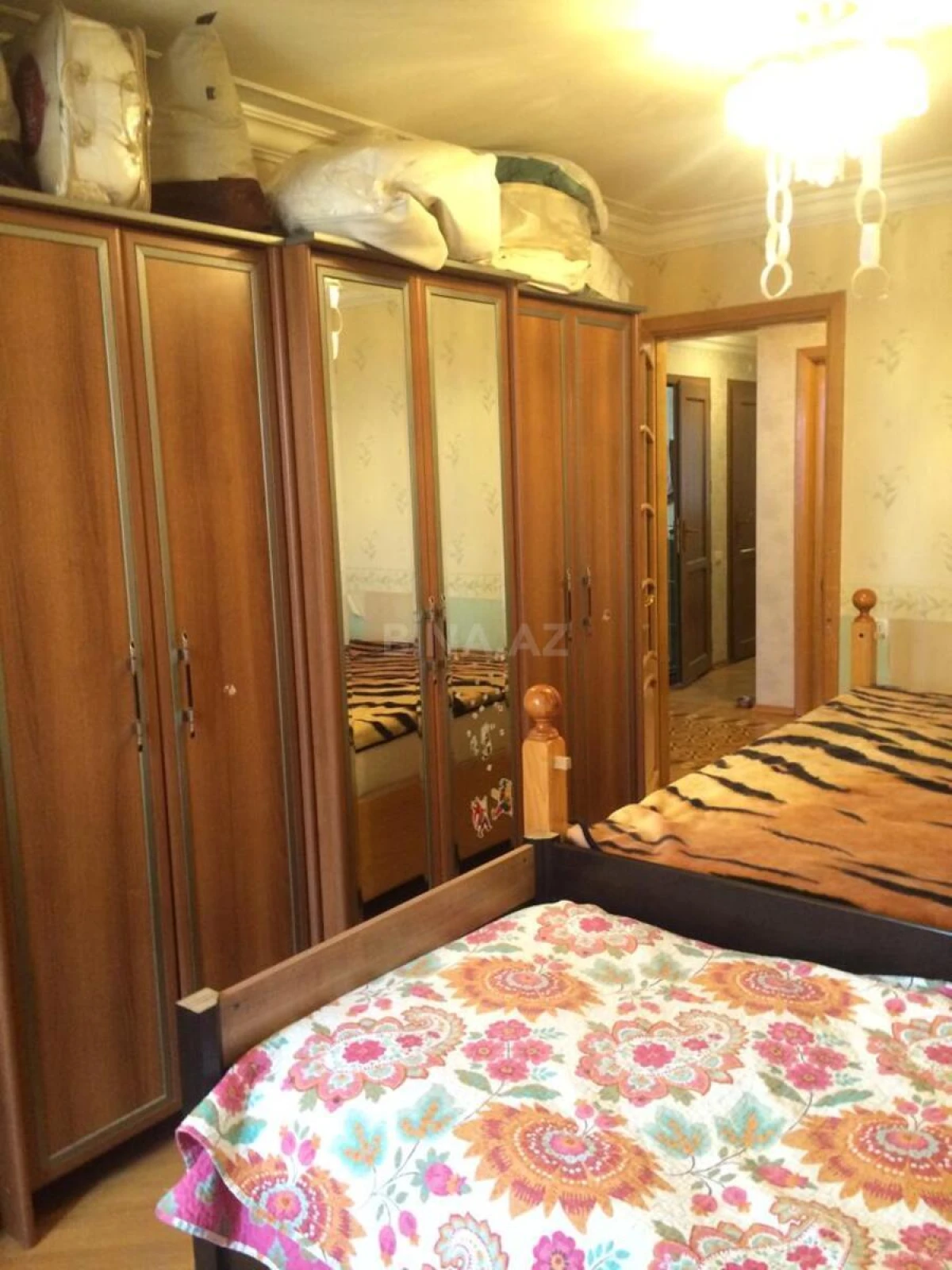 Satılır 4 otaqlı mənzil 102 m²