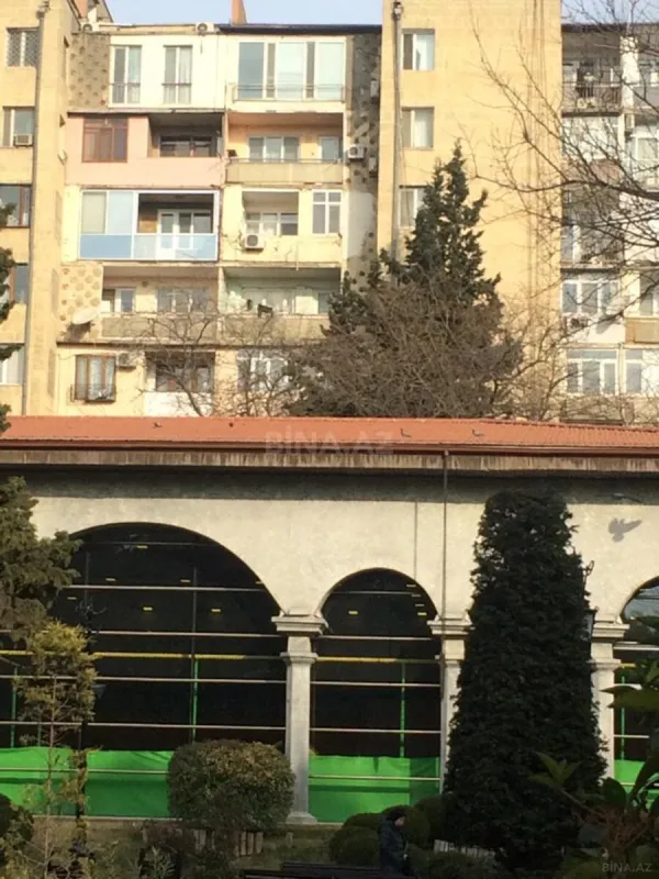 Satılır 4 otaqlı mənzil 102 m²