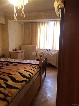 Satılır 4 otaqlı mənzil 102 m²