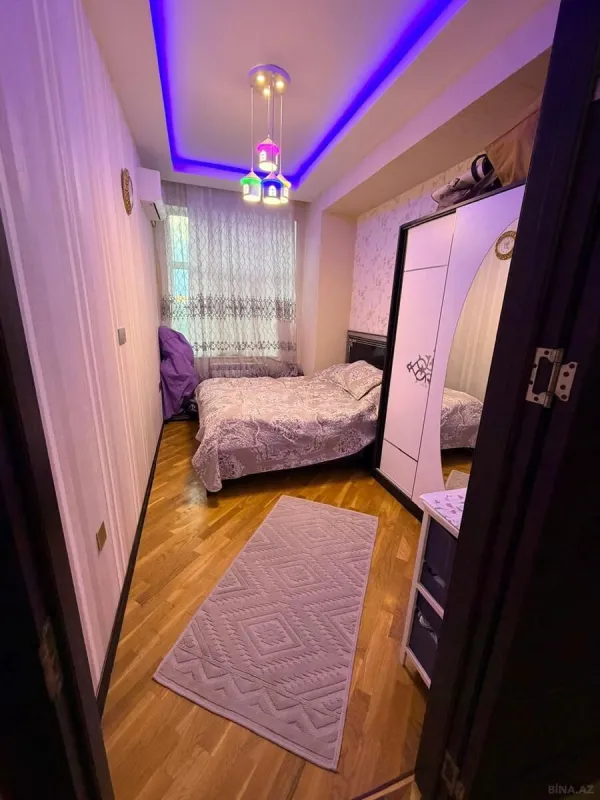 Satılır 3 otaqlı mənzil 98 m²