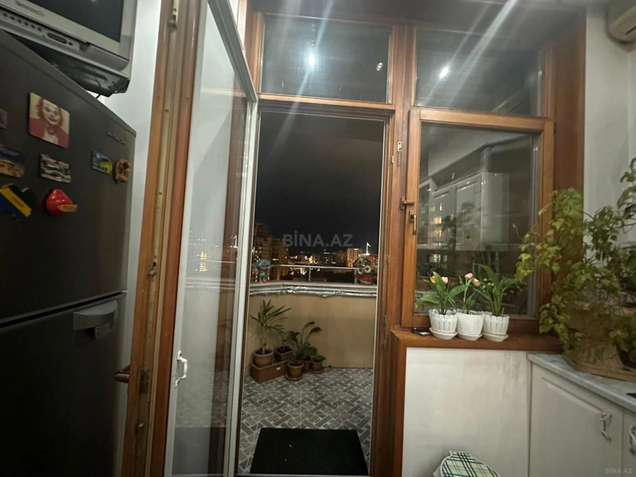 Satılır 4 otaqlı mənzil 200 m²