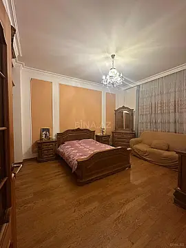 Satılır 4 otaqlı mənzil 200 m²