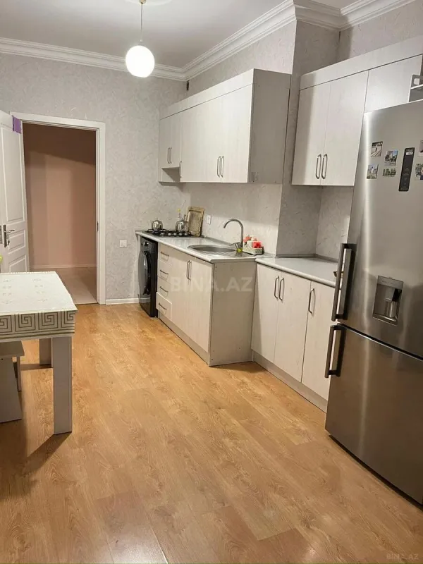 Kirayə verilir 3 otaqlı mənzil 127 m²