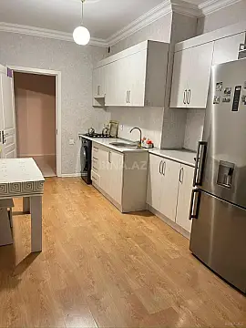 Kirayə verilir 3 otaqlı mənzil 127 m²