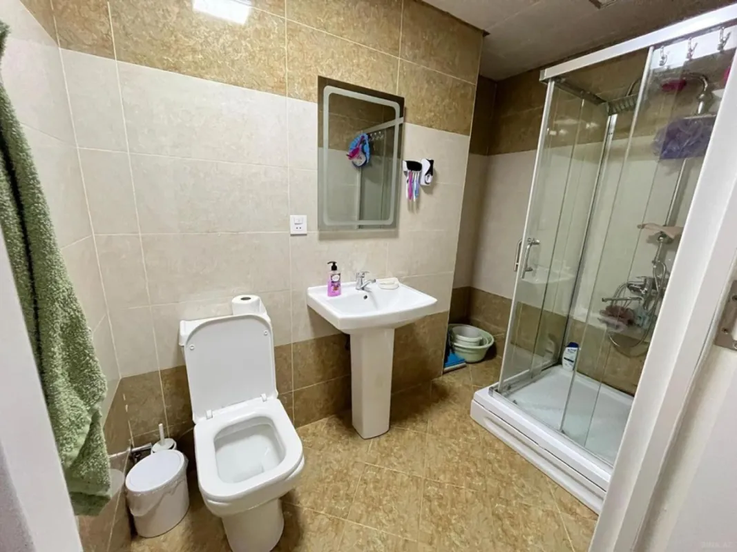 Kirayə verilir 3 otaqlı mənzil 127 m²