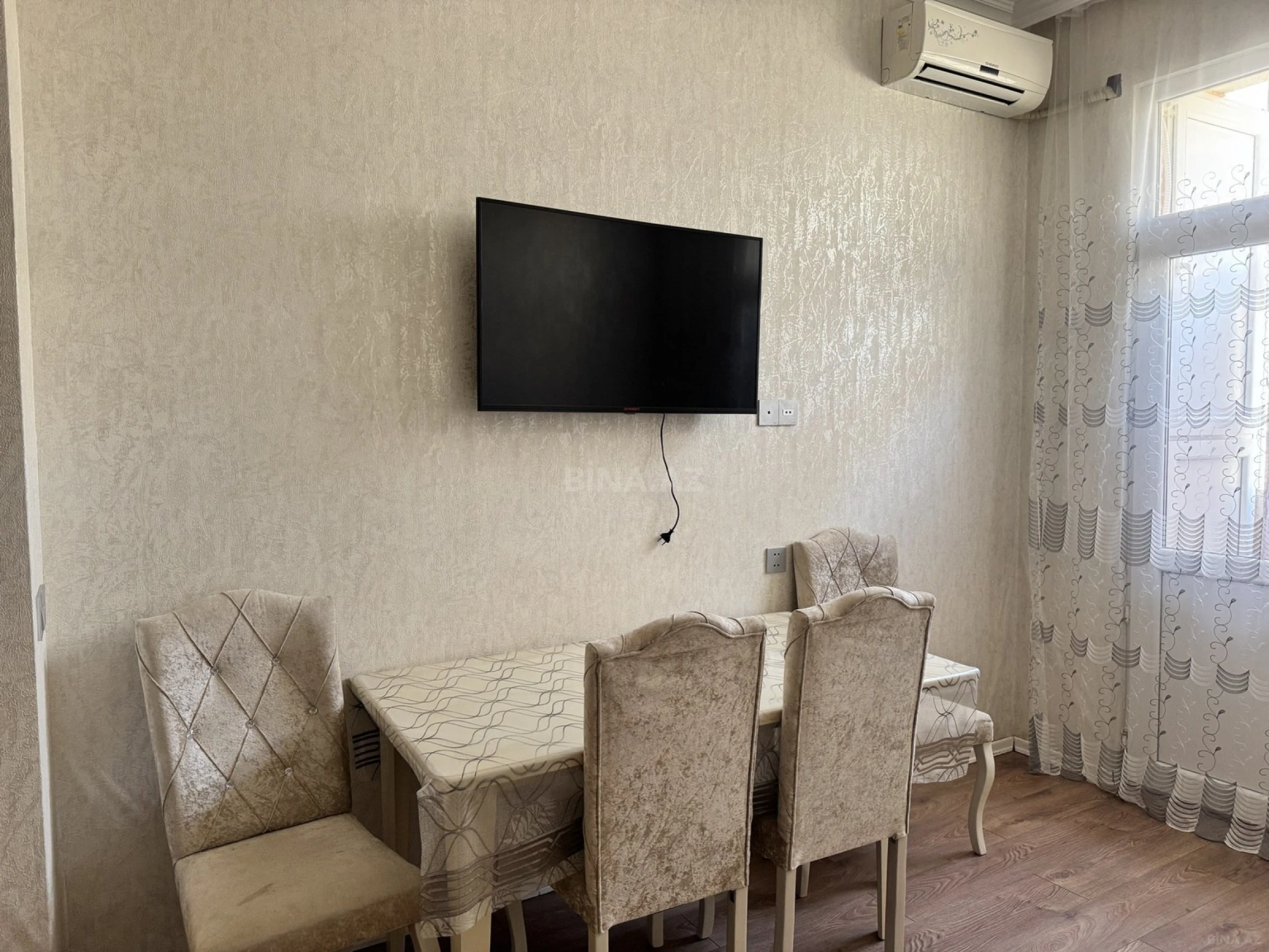 Kirayə verilir 2 otaqlı mənzil 40 m²
