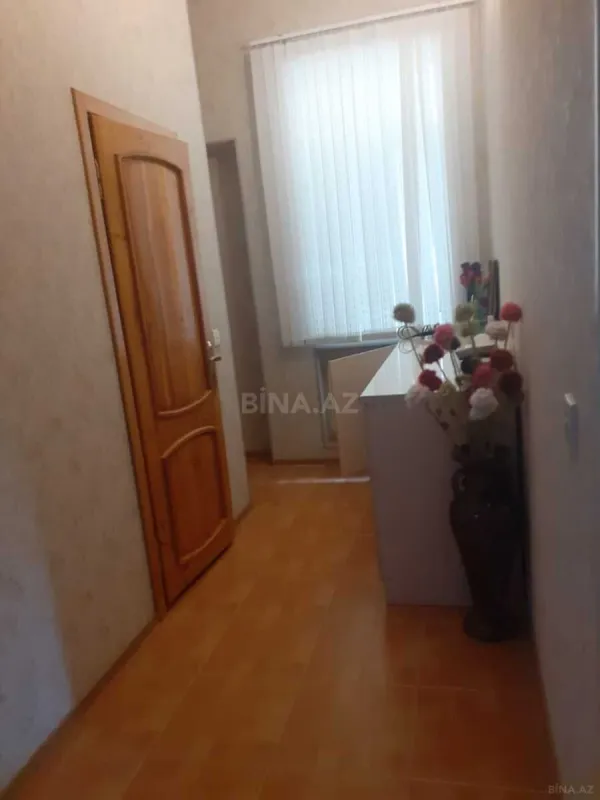 Satılır 6 otaqlı həyət evi 370 m²