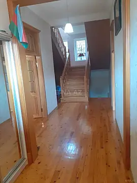 Satılır 6 otaqlı həyət evi 370 m²