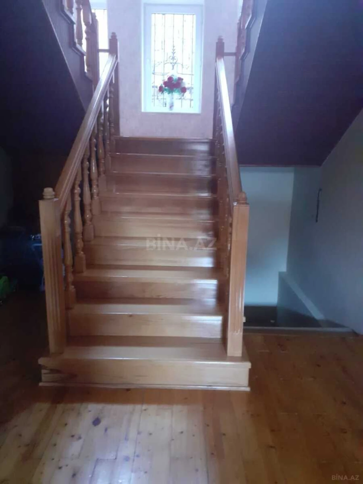 Satılır 6 otaqlı həyət evi 370 m²