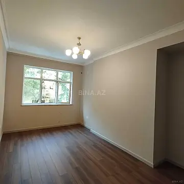 Satılır 4 otaqlı mənzil 178 m²