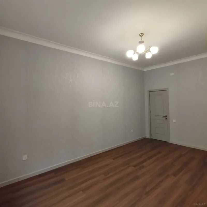 Satılır 4 otaqlı mənzil 178 m²